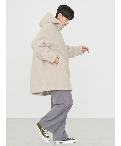 AMERICAN HOLIC（アメリカンホリック）の「フーディーボアコート