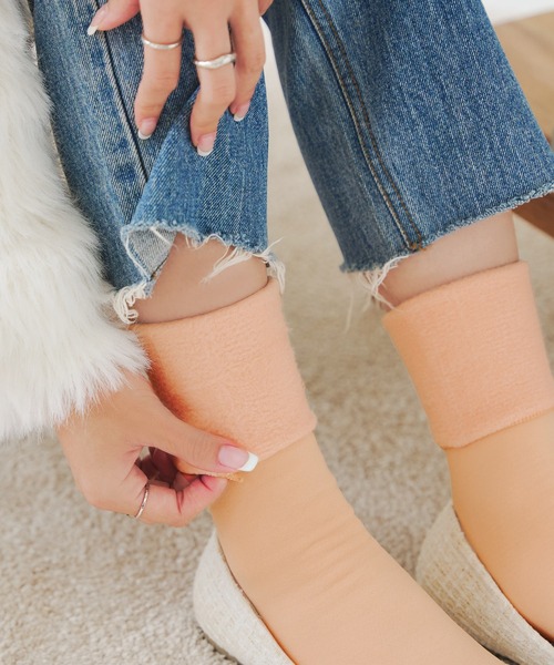 KOBE LETTUCE（コウベレタス）の「[ 裏起毛 ] 暖かロングソックス（ソックス/靴下・レディース・ベージュ/ブラック・FREE）」の4枚目の写真