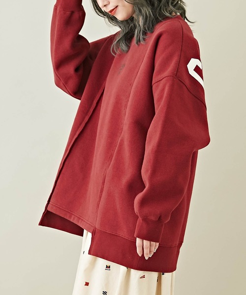 CUBE SUGAR（キューブシュガー）の「裏起毛スウェットバックプリントロゴプルオーバー（スウェット・レディース・オートミール/レッド/ブラック/マルチ/カーキ・M）」の4枚目の写真