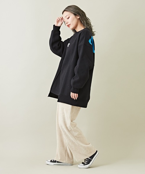 CUBE SUGAR（キューブシュガー）の「裏起毛スウェットバックプリントロゴプルオーバー（スウェット・レディース・オートミール/レッド/ブラック/マルチ/カーキ・M）」の7枚目の写真