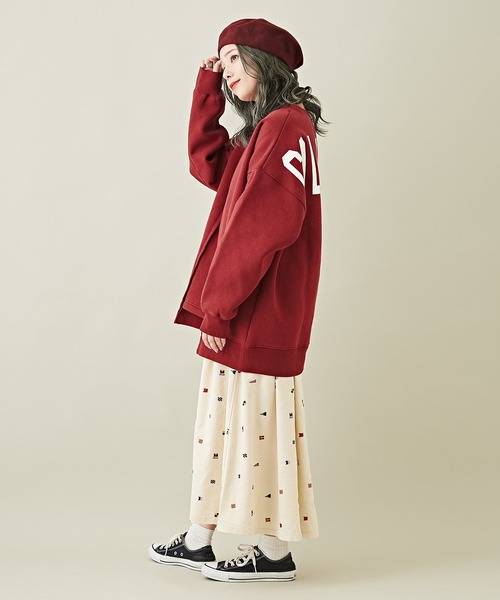 CUBE SUGAR（キューブシュガー）の「裏起毛スウェットバックプリントロゴプルオーバー（スウェット・レディース・オートミール/レッド/ブラック/マルチ/カーキ・M）」の10枚目の写真