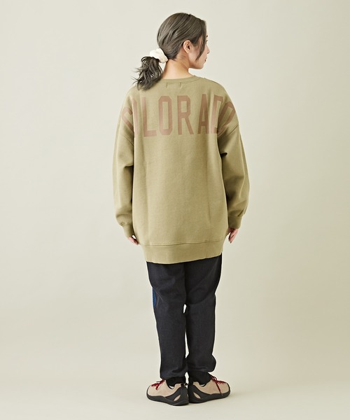 CUBE SUGAR（キューブシュガー）の「裏起毛スウェットバックプリントロゴプルオーバー（スウェット・レディース・オートミール/レッド/ブラック/マルチ/カーキ・M）」の14枚目の写真