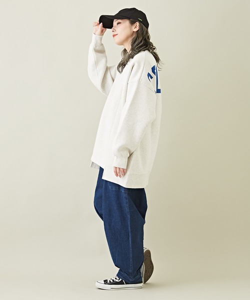 CUBE SUGAR（キューブシュガー）の「裏起毛スウェットバックプリントロゴプルオーバー（スウェット・レディース・オートミール/レッド/ブラック/マルチ/カーキ・M）」の16枚目の写真