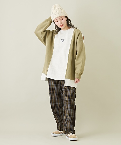 CUBE SUGAR（キューブシュガー）の「裏起毛スウェットバックプリントロゴプルオーバー（スウェット・レディース・オートミール/レッド/ブラック/マルチ/カーキ・M）」の18枚目の写真