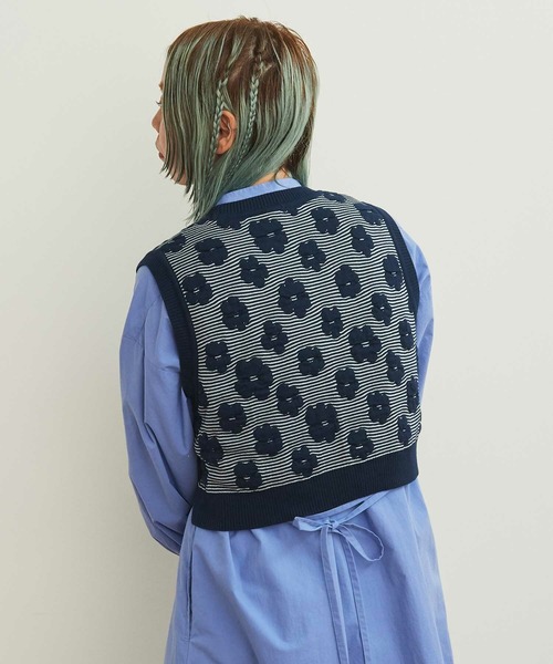 AMBIDEX（アンビデックス）の「デイジージャカード コンパクトベスト（ベスト・レディース・ネイビー/キナリ・FREE）」の18枚目の写真