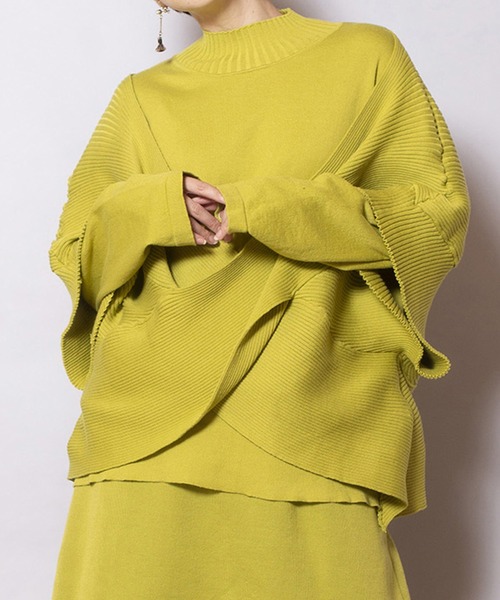 OSMOSIS(オズモーシス)の「クロスニットプルオーバー(ニット/セーター・レディース・ベージュ/ライトグリーン/ブラック・ONE SIZE)」の3枚目の写真