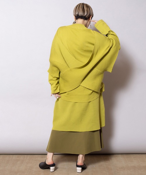 OSMOSIS(オズモーシス)の「クロスニットプルオーバー(ニット/セーター・レディース・ベージュ/ライトグリーン/ブラック・ONE SIZE)」の12枚目の写真