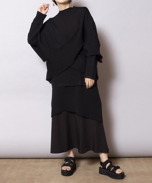 OSMOSIS(オズモーシス)の「クロスニットプルオーバー(ニット/セーター・レディース・ベージュ/ライトグリーン/ブラック・ONE SIZE)」の15枚目の写真