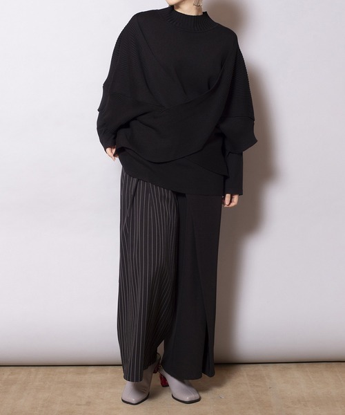 OSMOSIS(オズモーシス)の「クロスニットプルオーバー(ニット/セーター・レディース・ベージュ/ライトグリーン/ブラック・ONE SIZE)」の17枚目の写真