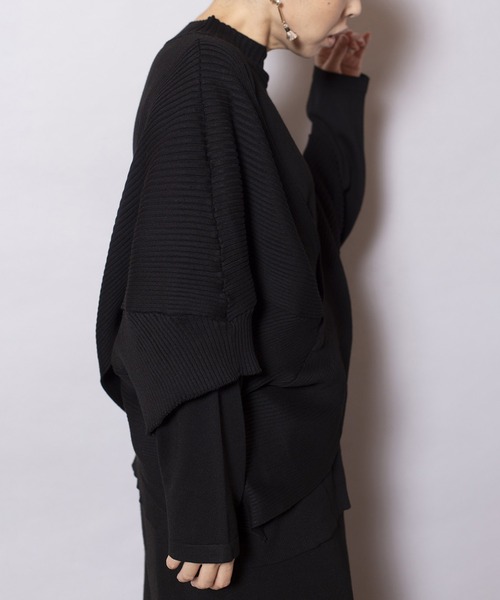 OSMOSIS(オズモーシス)の「クロスニットプルオーバー(ニット/セーター・レディース・ベージュ/ライトグリーン/ブラック・ONE SIZE)」の22枚目の写真