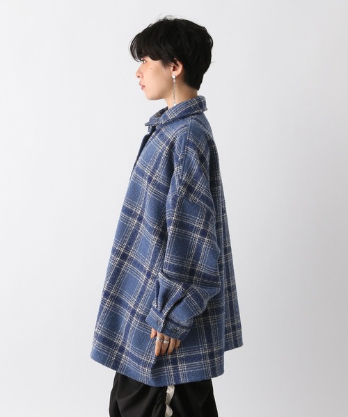 RAGEBLUE(レイジブルー)の「BIGシルエット/ルーズオンブレチェックシャツ(シャツ/ブラウス・レディース・ホワイト系/ブルー系・FREE)」の9枚目の写真