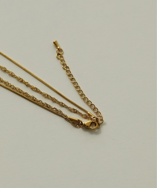ORLEAN（オルレアン）の「金属アレルギー対応 ダブルラインスネークチェーンネックレス サージカルステンレス（ネックレス・レディース・ゴールド/シルバー・フリー）」の5枚目の写真