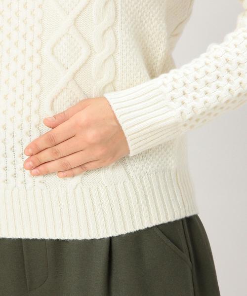 green label relaxing(グリーンレーベルリラクシング)の「CB HAMILTON ARAN C/N 5G ニット(ニット/セーター・レディース・オフホワイト/ブラウン/ネイビー・40/38)」の17枚目の写真
