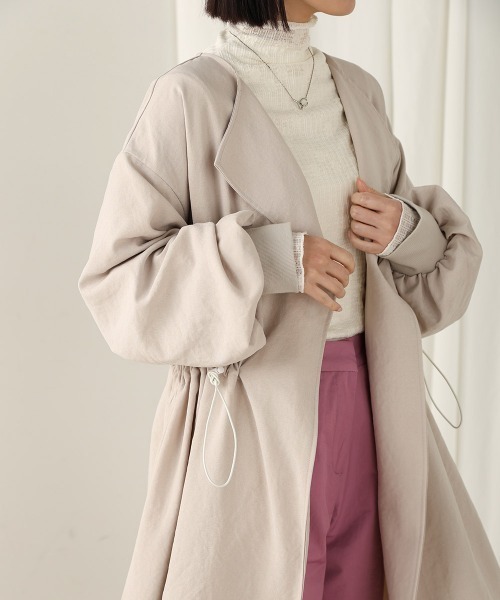 Bou Jeloud(ブージュルード)の「マットブッチャーラベルコート(ステンカラーコート・レディース・ブラック/ベージュ・38)」の13枚目の写真