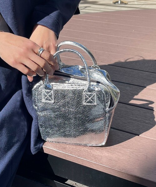 fredy emue(フレディエミュ)の「メタルキューブ2WAYバッグ(ショルダーバッグ・レディース・シルバー/ミント/ブロンズ・FREE)」の6枚目の写真