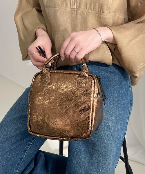 fredy emue(フレディエミュ)の「メタルキューブ2WAYバッグ(ショルダーバッグ・レディース・シルバー/ミント/ブロンズ・FREE)」の8枚目の写真