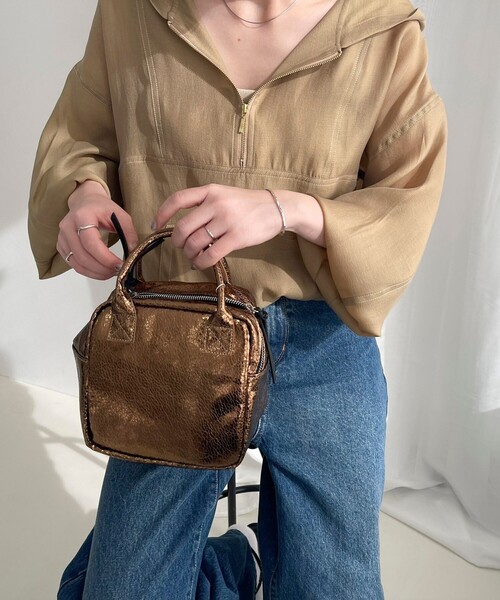 fredy emue(フレディエミュ)の「メタルキューブ2WAYバッグ(ショルダーバッグ・レディース・シルバー/ミント/ブロンズ・FREE)」の10枚目の写真