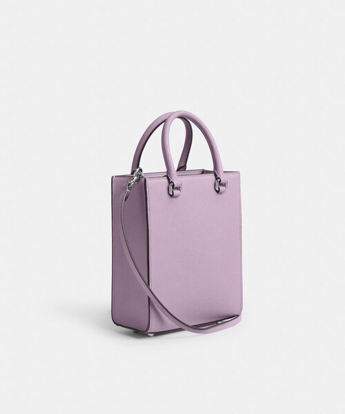 COACH（コーチ）の「トート 16・シグネチャー キャンバス インテリア
