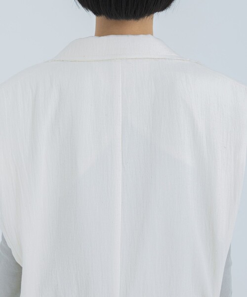 kotohayokozawa（コトハヨコザワ）の「【kotohayokozawa/コトハヨコザワ】レイヤードタイスリーブレスジャケット（その他アウター・レディース・アイボリー・FREE）」の15枚目の写真