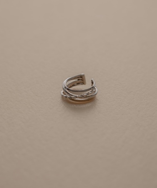 URBAN RESEARCH(アーバンリサーチ)の「decor『デコール』 Spiral twist ring(リング・レディース・シルバー・-)」の1枚目の写真