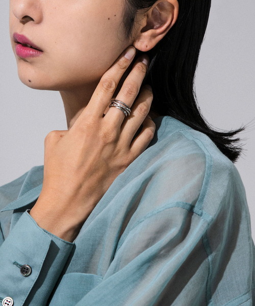 URBAN RESEARCH(アーバンリサーチ)の「decor『デコール』 Spiral twist ring(リング・レディース・シルバー・-)」の4枚目の写真