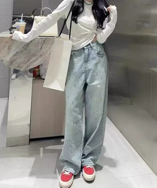 Twinkle;pm(トゥインクルピーエム)の「ビジューデニムパンツ(デニムパンツ・レディース・ライトブルー・SMALL/MEDIUM/LARGE/X-LARGE)」の2枚目の写真