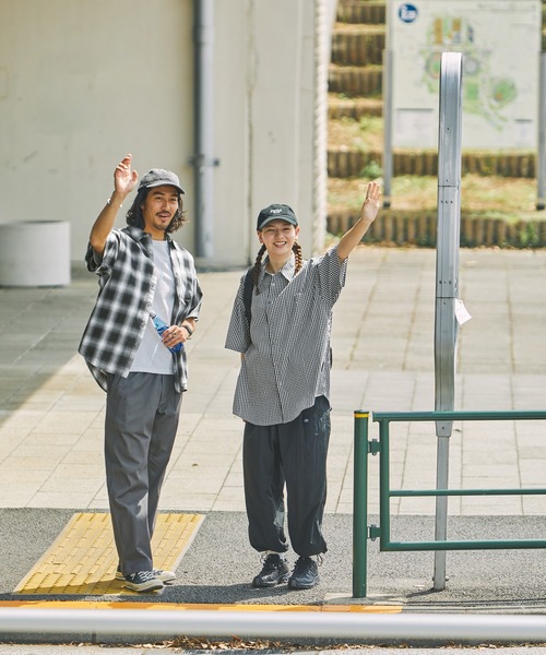 THE CRAFT CREW PRODUCTS（ザクラフトクループロダクツ）の「ファンクショナルファブリック ビッグシルエット アソートレギュラーカラー半袖シャツ / 抗菌・防臭・イージーケア【THE CRAFT CREW PRODUCTS】（シャツ/ブラウス・メンズ・ダークインディゴブルー/ブラック系/ブルー系/ブラック系1/ブラック系2/ネイビー系/グレー系/オフホワイト/ホワイト系/グレイッシュベージュ/サックスブルー・M/S/L）」の13枚目の写真