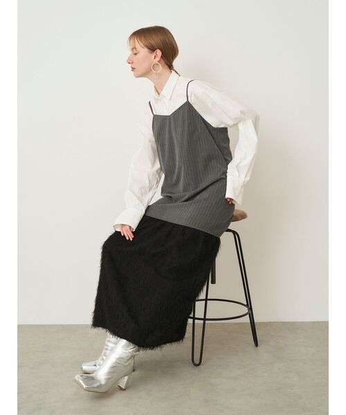 ELENDEEK（エレンディーク）の「マテリアルドッキングキャミワンピース（ワンピース・レディース・グレー/ブラック/ライトグレー・01/02）」の4枚目の写真