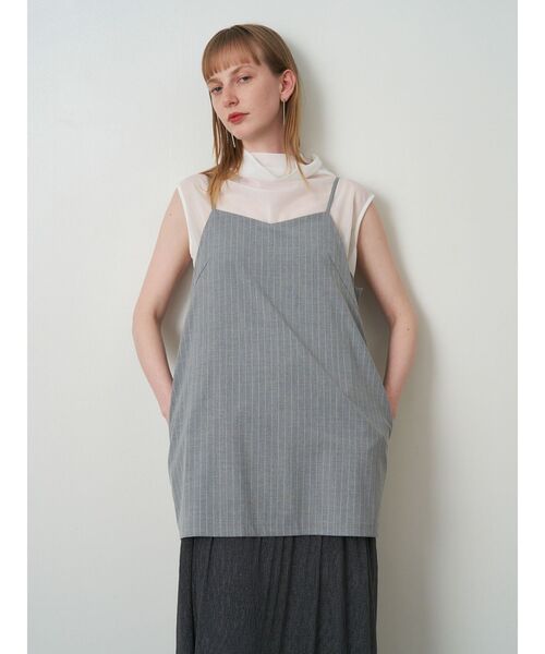 ELENDEEK（エレンディーク）の「マテリアルドッキングキャミワンピース（ワンピース・レディース・グレー/ブラック/ライトグレー・01/02）」の5枚目の写真