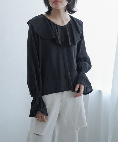 VENCEEXCHANGE（ヴァンスエクスチェンジ）の「フリルカラーボリューム袖ブラウス（シャツ/ブラウス・レディース・オフホワイト/ブラック・FREE）」の2枚目の写真
