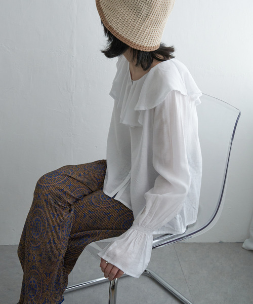 VENCEEXCHANGE（ヴァンスエクスチェンジ）の「フリルカラーボリューム袖ブラウス（シャツ/ブラウス・レディース・オフホワイト/ブラック・FREE）」の6枚目の写真