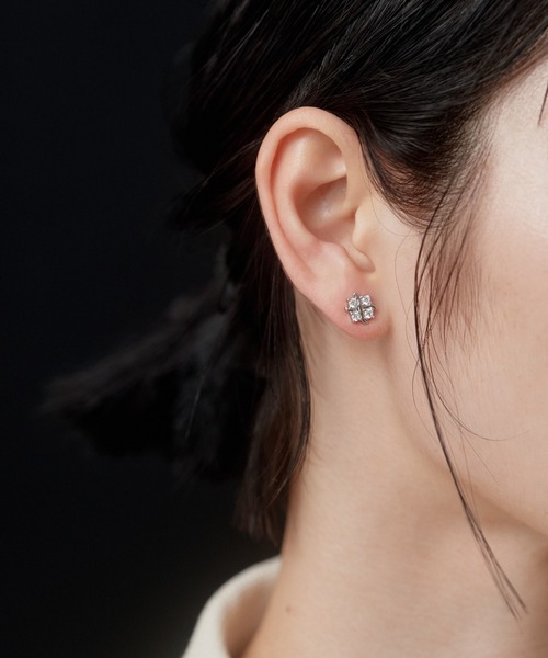 novice（ノーヴィス）の「【novice】Cross CZ Pierce（ピアス（両耳用）・レディース・シルバー/ゴールド・FREE）」の6枚目の写真