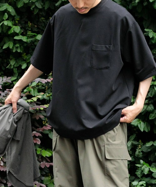 ITEMS URBANRESEARCH(アイテムズ アーバンリサーチ)の「接触冷感 TRストレッチ 半袖ポケTシャツ(Tシャツ/カットソー・メンズ・ライトグレー/グリーン/ライトベージュ/ブラック・MEDIUM/LARGE)」の15枚目の写真