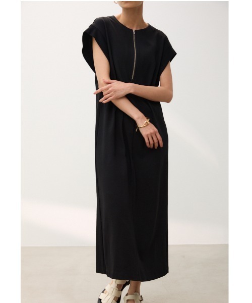 crie conforto(クリーコンフォルト)の「リブスリーブフロントジップワンピース(ワンピース・レディース・ミント/ライトベージュ/ブラック・FREE)」の2枚目の写真