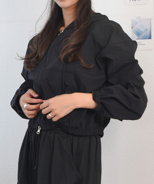 VIVID LADY(ビビッドレディー)の「パーカー レディース 薄手(パーカー・レディース・ホワイト/ブラック/ダークグレー/クリーム・FREE)」の15枚目の写真