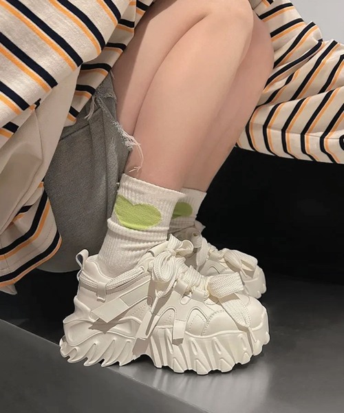 sevens（セブンズ）の「【sevens】MIXリボン厚底スニーカー（スニーカー・レディース・ホワイト/ブラック・23/24/23.5）」の2枚目の写真