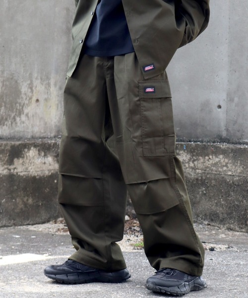 Dickies(ディッキーズ)の「【GENUINE DICKIES/ジェニュインディッキーズ】ワイドカーゴパンツ(カーゴパンツ・メンズ・ブラック/ベージュ/カーキ・M/L/LL)」の8枚目の写真
