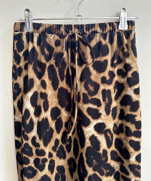 ULEULA(ウルア)の「ヒョウ柄マーメイドラインスカート(スカート・レディース・ベージュ・FREE)」の14枚目の写真