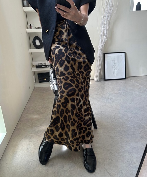 ULEULA(ウルア)の「ヒョウ柄マーメイドラインスカート(スカート・レディース・ベージュ・FREE)」の10枚目の写真