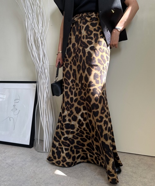 ULEULA(ウルア)の「ヒョウ柄マーメイドラインスカート(スカート・レディース・ベージュ・FREE)」の3枚目の写真