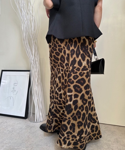 ULEULA(ウルア)の「ヒョウ柄マーメイドラインスカート(スカート・レディース・ベージュ・FREE)」の6枚目の写真