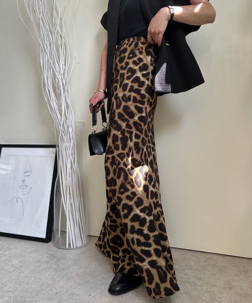 ULEULA(ウルア)の「ヒョウ柄マーメイドラインスカート(スカート・レディース・ベージュ・FREE)」の5枚目の写真