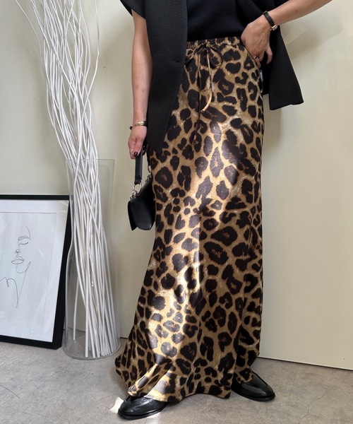 ULEULA(ウルア)の「ヒョウ柄マーメイドラインスカート(スカート・レディース・ベージュ・FREE)」の4枚目の写真