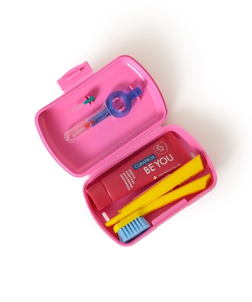 bpr BEAMS（ビーピーアール ビームス ）の「【ビームスの百名品】CURAPROX / travel set BE YOU 歯ブラシ セット（オーラルケア/歯磨きグッズ・レディース・ブルー/オレンジ/イエロー/レッド/ピンク/グリーン・FREE）」の8枚目の写真
