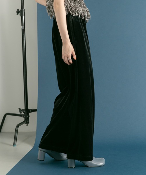 KBF（ケイビーエフ）の「ベロアイージーパンツ（その他パンツ・レディース・ブラック系その他/ブラウン系その他/ブラック・ONE）」の6枚目の写真