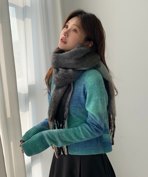 SHEPP(シープ)の「フリンジボリューム チェック ボーダー マフラー(マフラー・レディース・グリーン/ベージュ/その他1・F)」の4枚目の写真