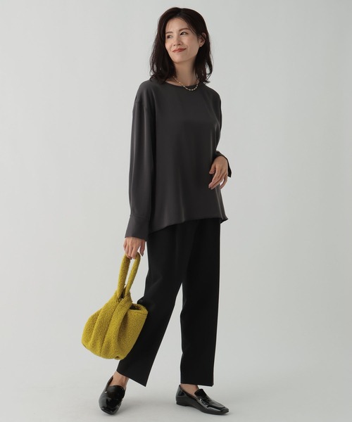 Elura(エルーラ)の「ダブルクロスプルオーバー/139365(Tシャツ/カットソー・レディース・チャコールグレー/ネイビー/ホワイト・LARGE/MEDIUM)」の6枚目の写真
