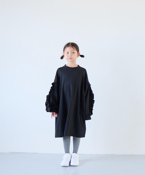 LOWRYS FARM（ローリーズファーム）の「ＵＳＡソデフリルワンピース　148563（ワンピース・キッズ・レッド/ブルー系その他/ブラック・140cm/130cm/120cm/110cm/150cm）」の2枚目の写真