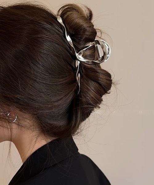 E&C closet…（イーアンドシークローゼット）の「ウェーブバンスクリップ（バレッタ/ヘアクリップ・レディース・ゴールド/シルバー/ブラック・FREE）」の9枚目の写真