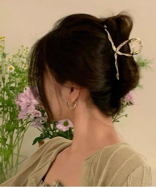 E&C closet…（イーアンドシークローゼット）の「ウェーブバンスクリップ（バレッタ/ヘアクリップ・レディース・ゴールド/シルバー/ブラック・FREE）」の15枚目の写真